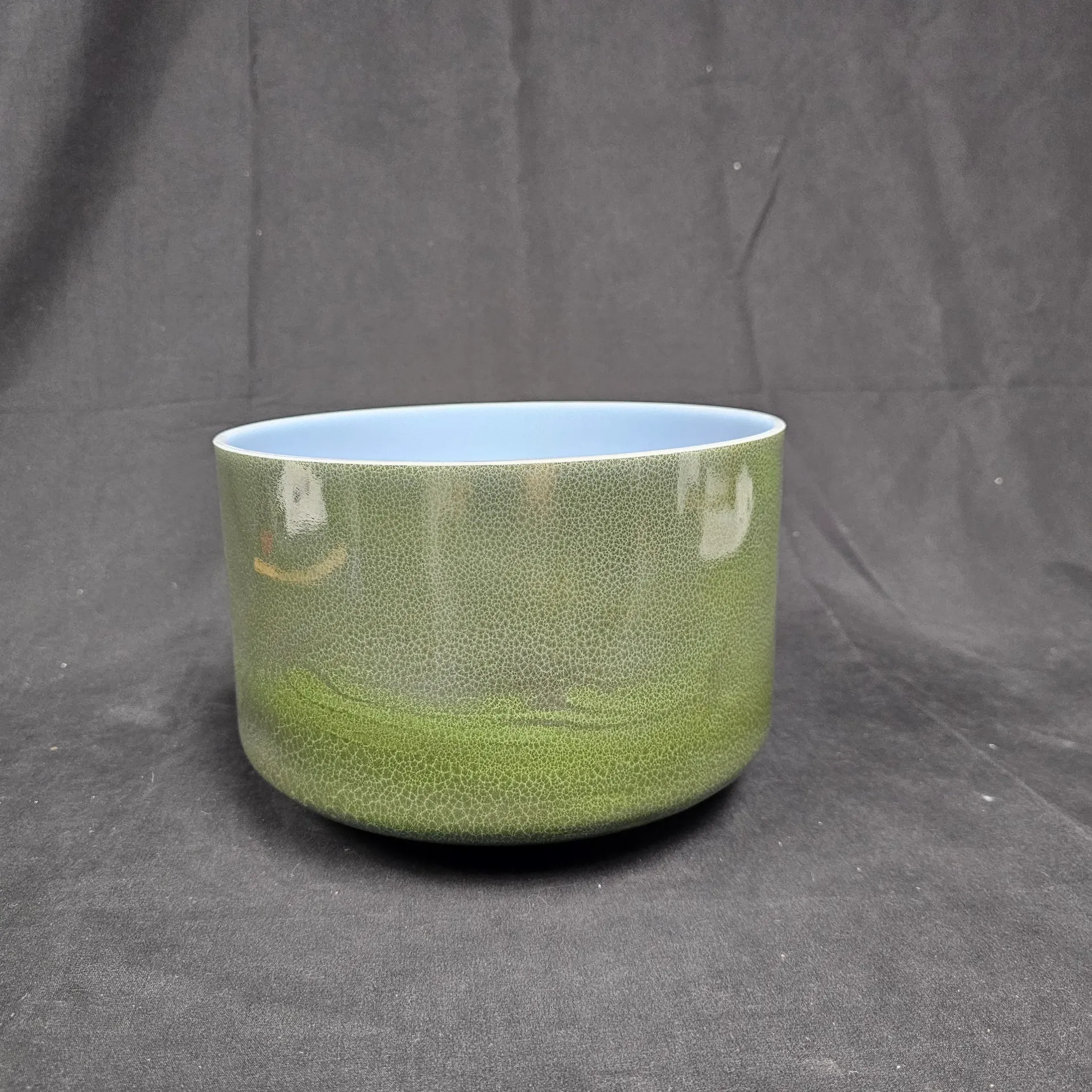[1117] [#1117] 9" Moldavite Infused Quartz Crystal Singing Bowl | D#-5