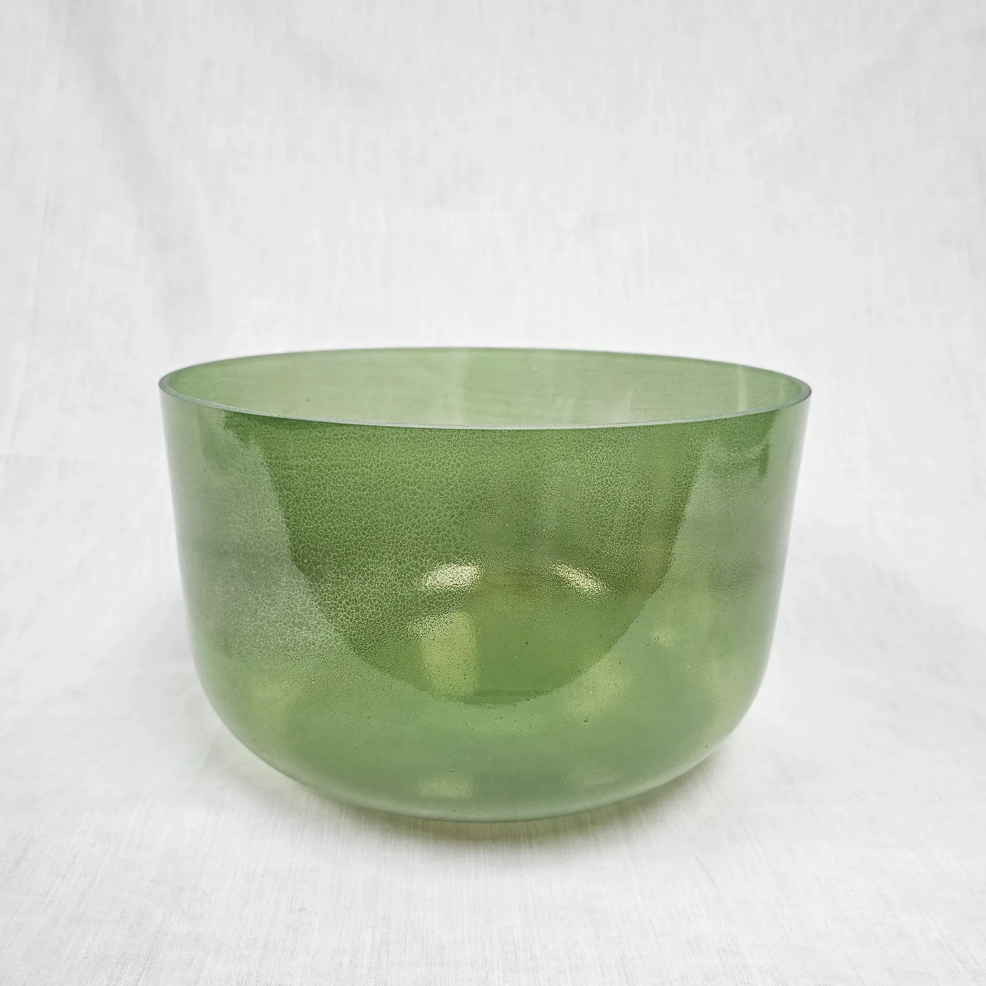 [#1462] 12" Tsavorite Infused Quartz Crystal Singing Bowl | 3F#+20 | 187 Hz