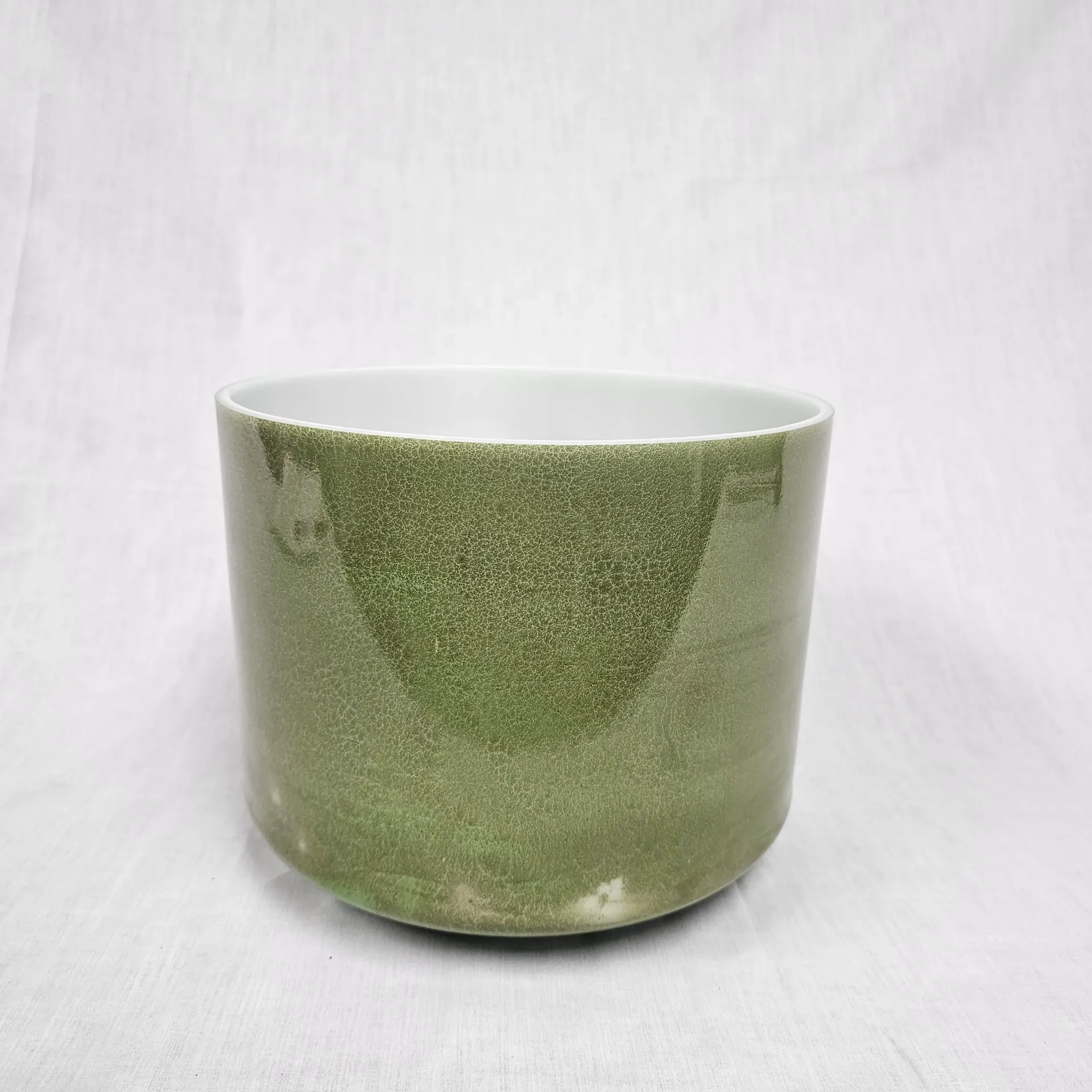 [#2823] Matcha Infused Quartz Crystal Singing Bowl | 9" | 4E 0 | 329Hz