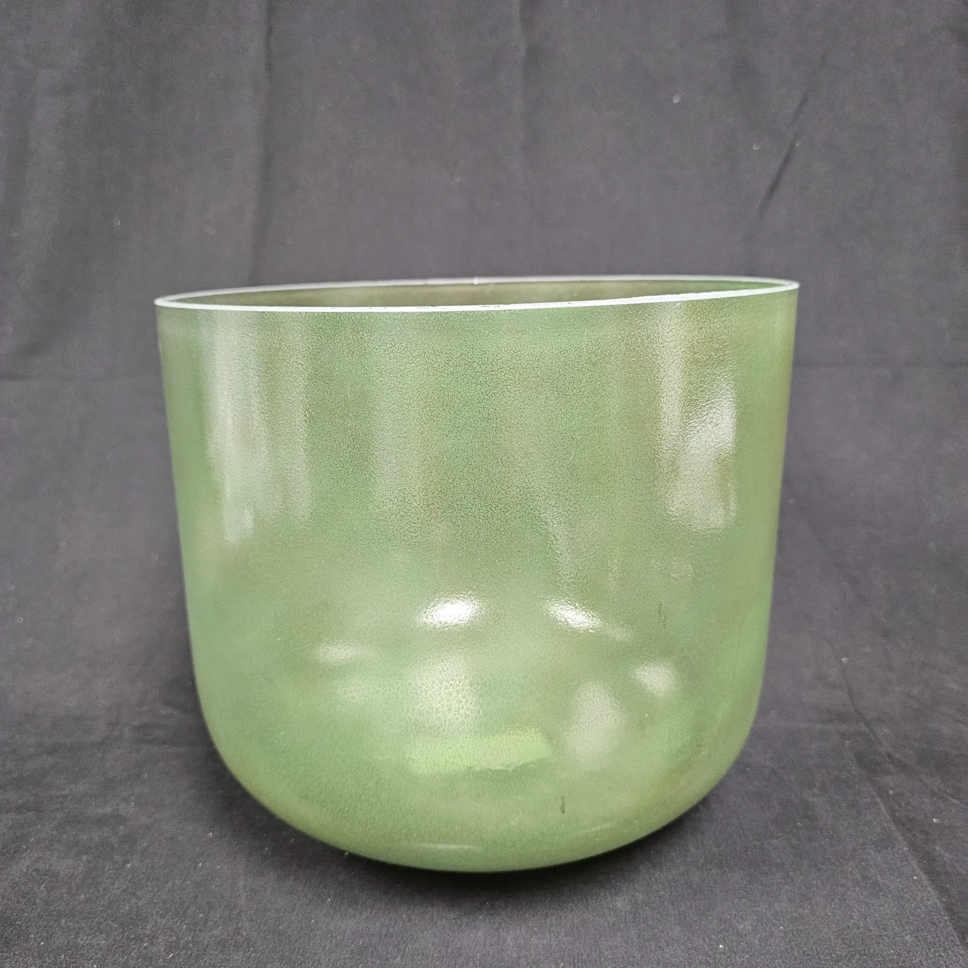 [#3431] 10" Epidote Infused Quartz Crystal Singing Bowl | 3A#-33 / 5D#-42 | 228 Hz / 608 Hz | Dual Tone