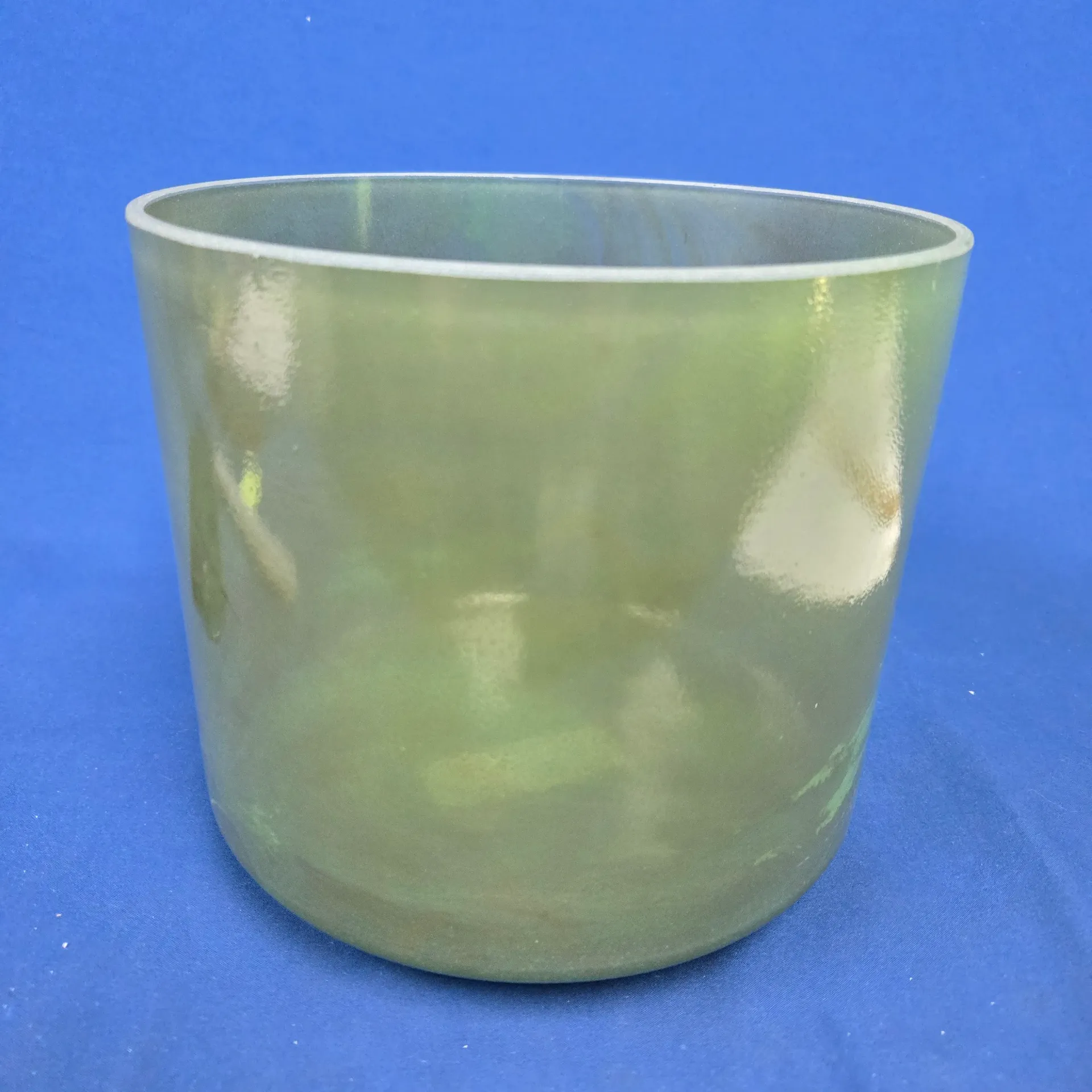 [#3818] Matcha Infused Quartz Crystal Singing Bowl | 8" | 4E +13 | 332 Hz