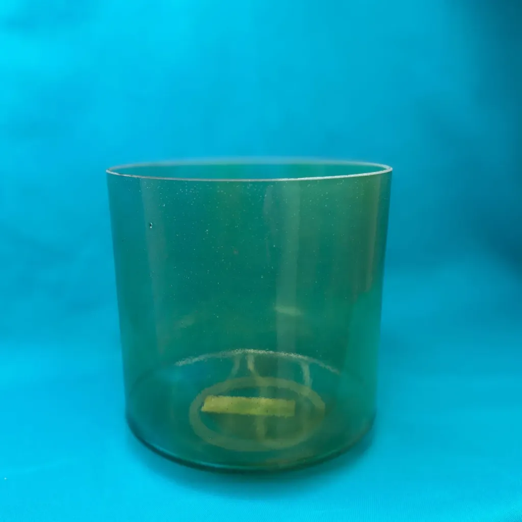 [1236] [#1236] 7" Tsavorite Infused Quartz Crystal Singing Bowl | 4C#+18 | 280 Hz