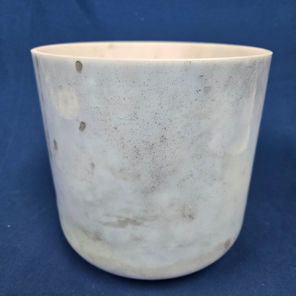 [#4222] Apatite Infused Quartz Crystal Singing Bowl | 8" | 4 D +46 | 301 Hz