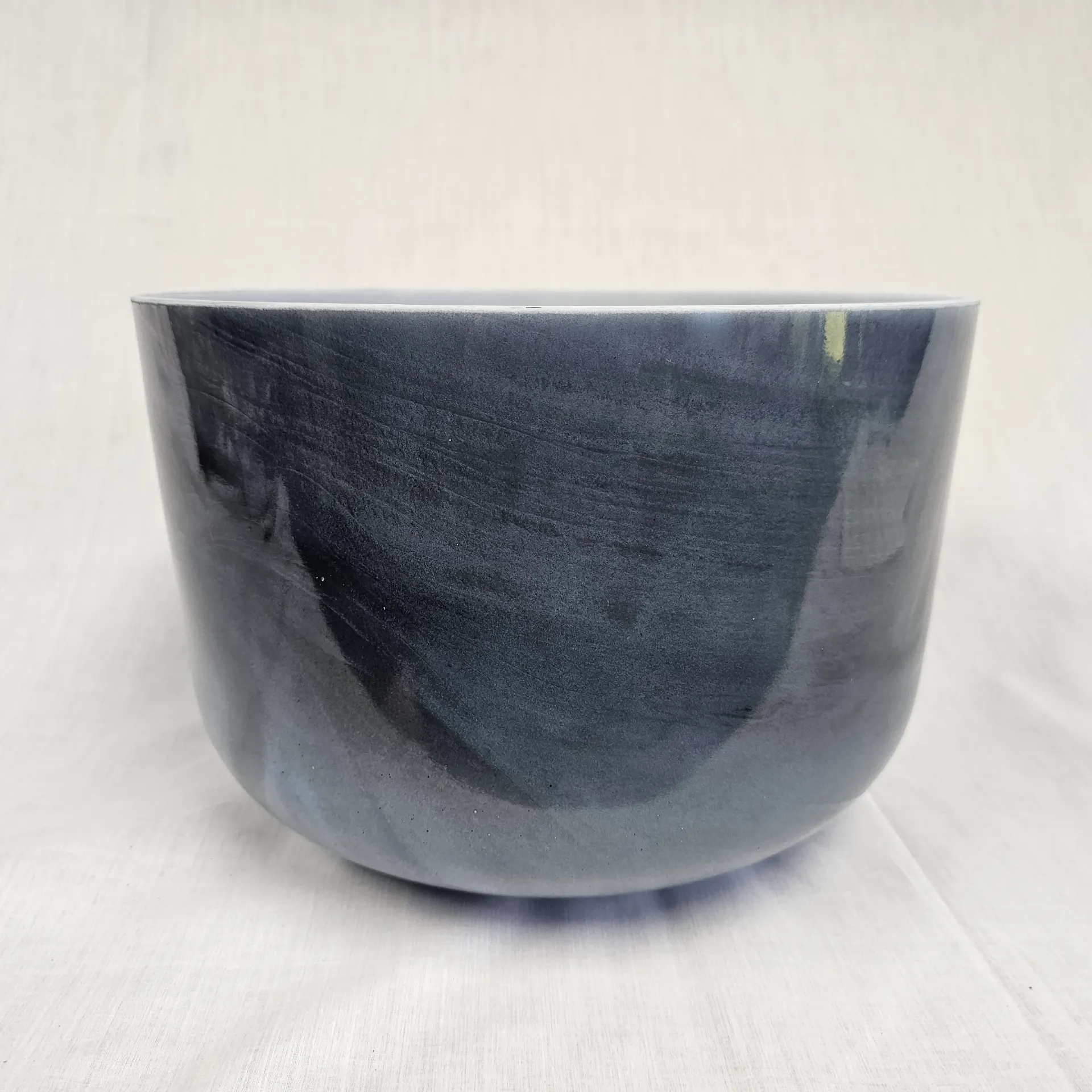 [#4787] Dumortierite Infused Quartz Crystal Singing Bowl | 12" | 3D# +41 | 159Hz